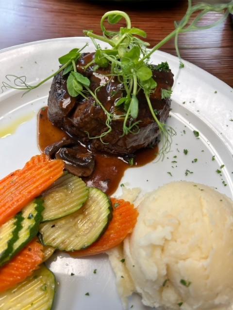 Restaurante con Música en Vivo y Karaoke Miami